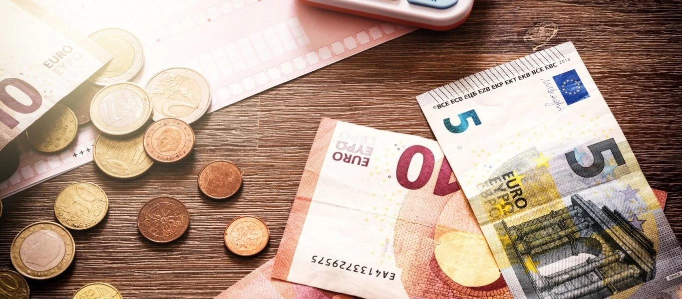 e-ΕΦΚΑ: Καταβάλλονται αύριο με εμβόλιμη πληρωμή τα αναδρομικά σε 12.173 συνταξιούχους